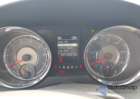 2015 Chrysler Town & Country Touring z USA, uszkodzony, nr VIN 2C4RC1BG3FR610990